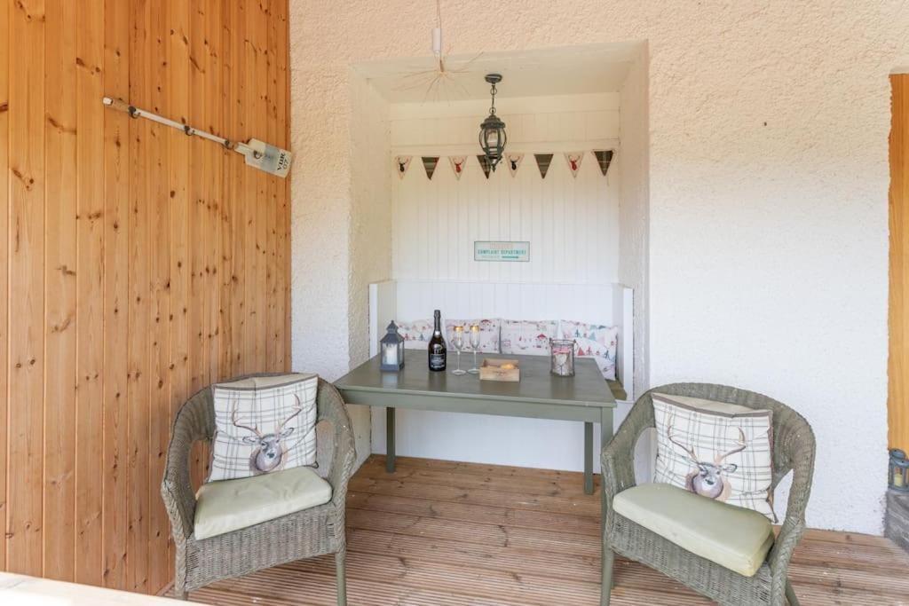 The Mews - A Cottage With A Spectacular Lake View Port Of Menteith Extérieur photo