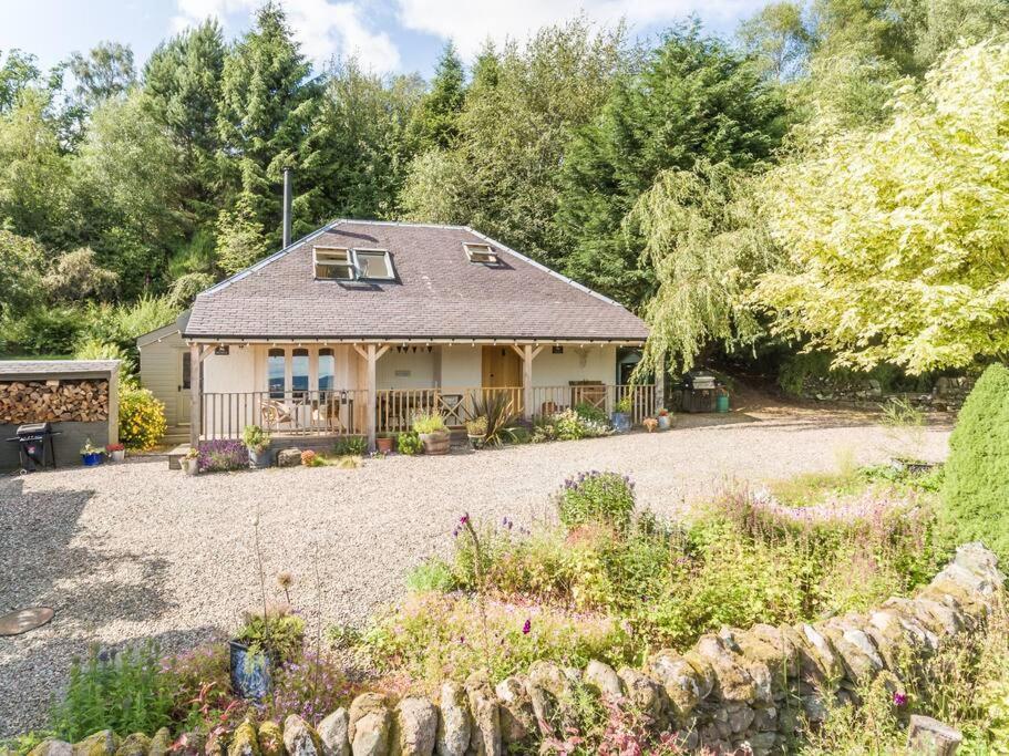 The Mews - A Cottage With A Spectacular Lake View Port Of Menteith Extérieur photo