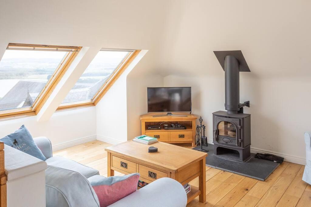 The Mews - A Cottage With A Spectacular Lake View Port Of Menteith Extérieur photo
